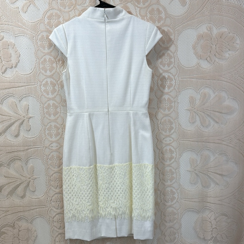 Antonio Melani White Textured Sheath Dress with Ivory Lace sizeโ 4 - Picture 4 of 6